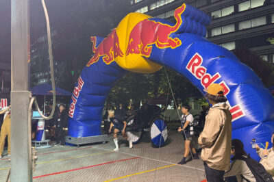 レッドブル人力車